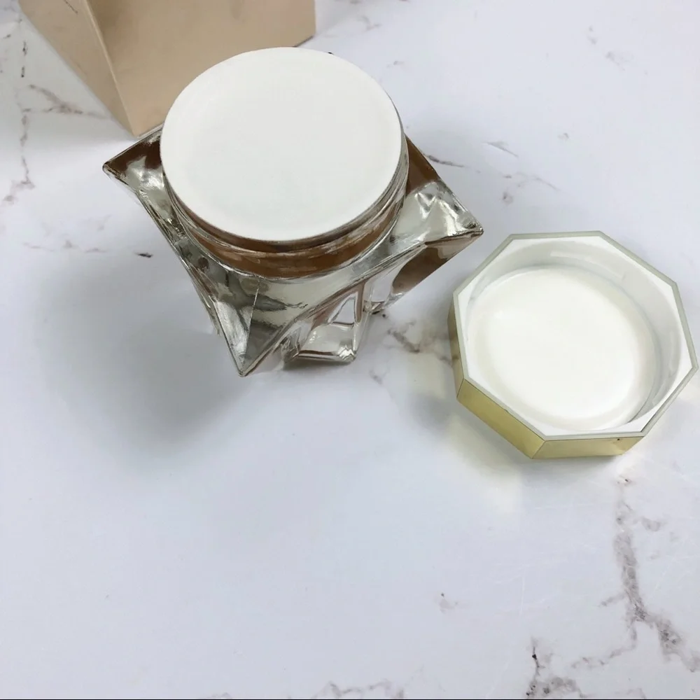 Stila Lingerie Soufflé Skin Perfecting Foundation